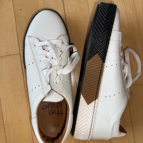 NEW The Shoe Box platform sneaker, 38/8, 2320 - Picture 2 of 7